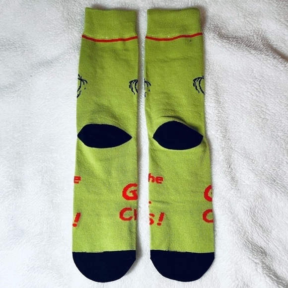 NWT Lot of 2 Grinch Socks - Size Medium (US 6-10) - Christmas / Holiday Season - Picture 4 of 10